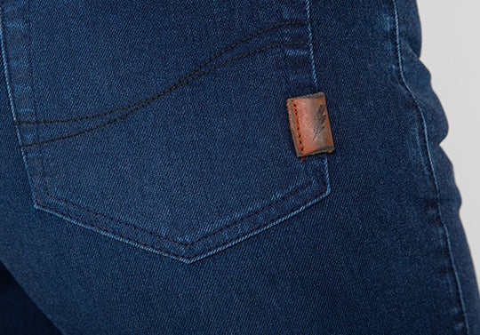Joe-Doe-Model-Wearing-Ruby-Indigo-Mono-Layer-Jeans-Close-Up-Rear-Pocket