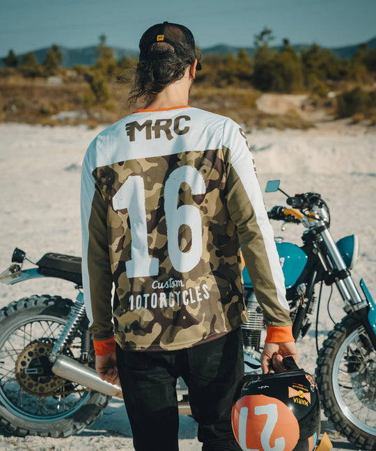 Maria-riding-jersey-jungle-cat-back