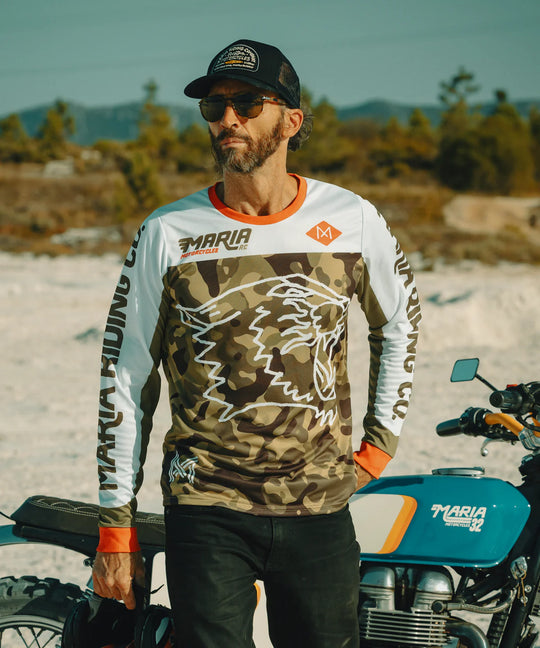 Maria-riding-jersey-jungle-cat-front-rider-wearing