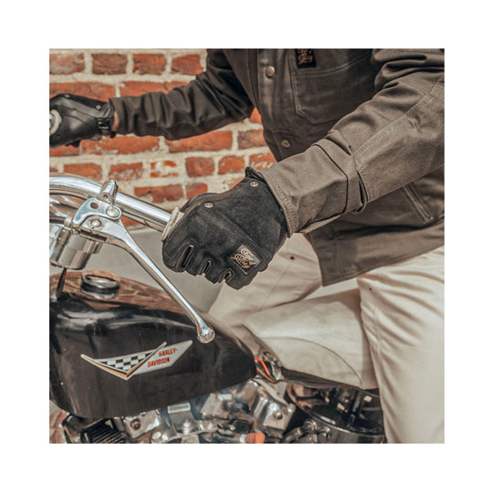 Age of Glory Crafter Leather Gloves
