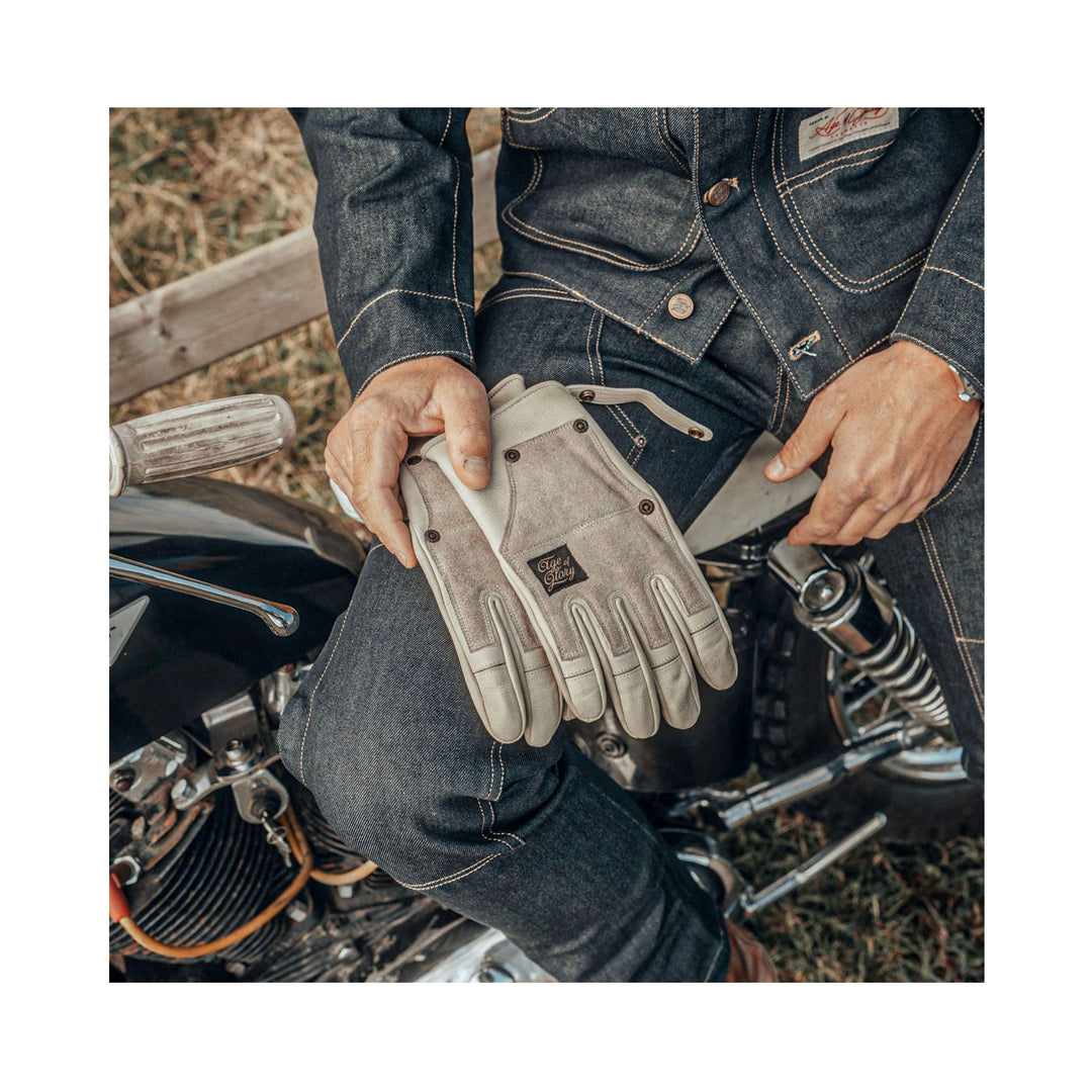 Age of Glory Crafter Leather Gloves