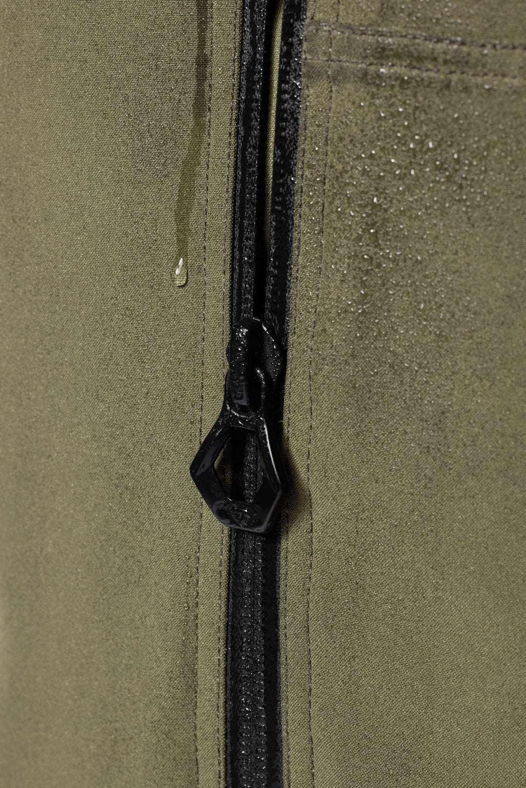 Close-up of REV'IT! Traffic 2 H20 Jacket - Tarmac, Zip