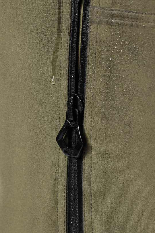 Close-up of REV'IT! Traffic 2 H20 Jacket - Tarmac, Zip