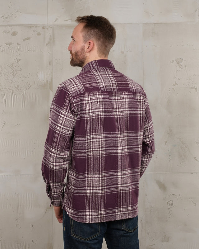 Pike Brothers 1937 Roamer Shirt Livingston Bordeaux – back view worn by model