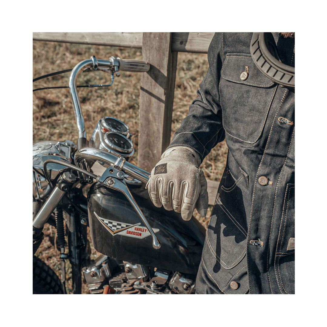 Age of Glory Crafter Leather Gloves