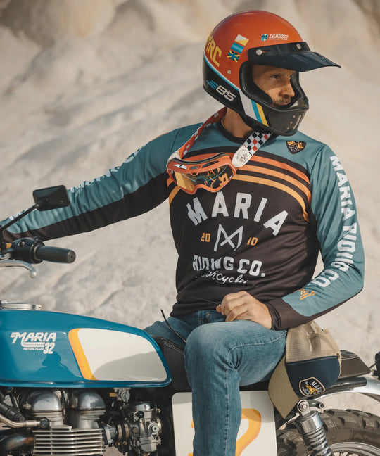 maria-riding-offroad-jersey-sunbow-dirt-biker-riding-dirt-bike