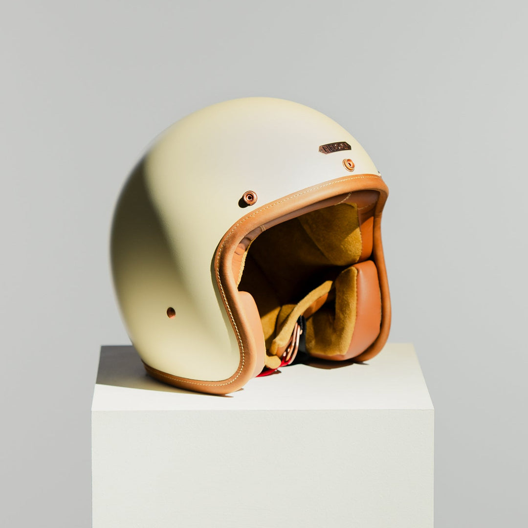 Front right view of Hedon Hedonist Helmet - Creme