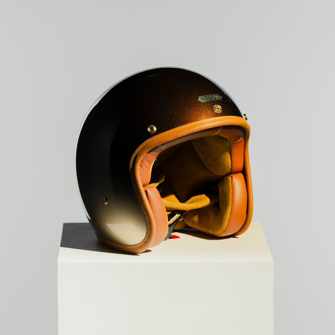 Front right side view of Hedon Hedonist Helmet - Polvo