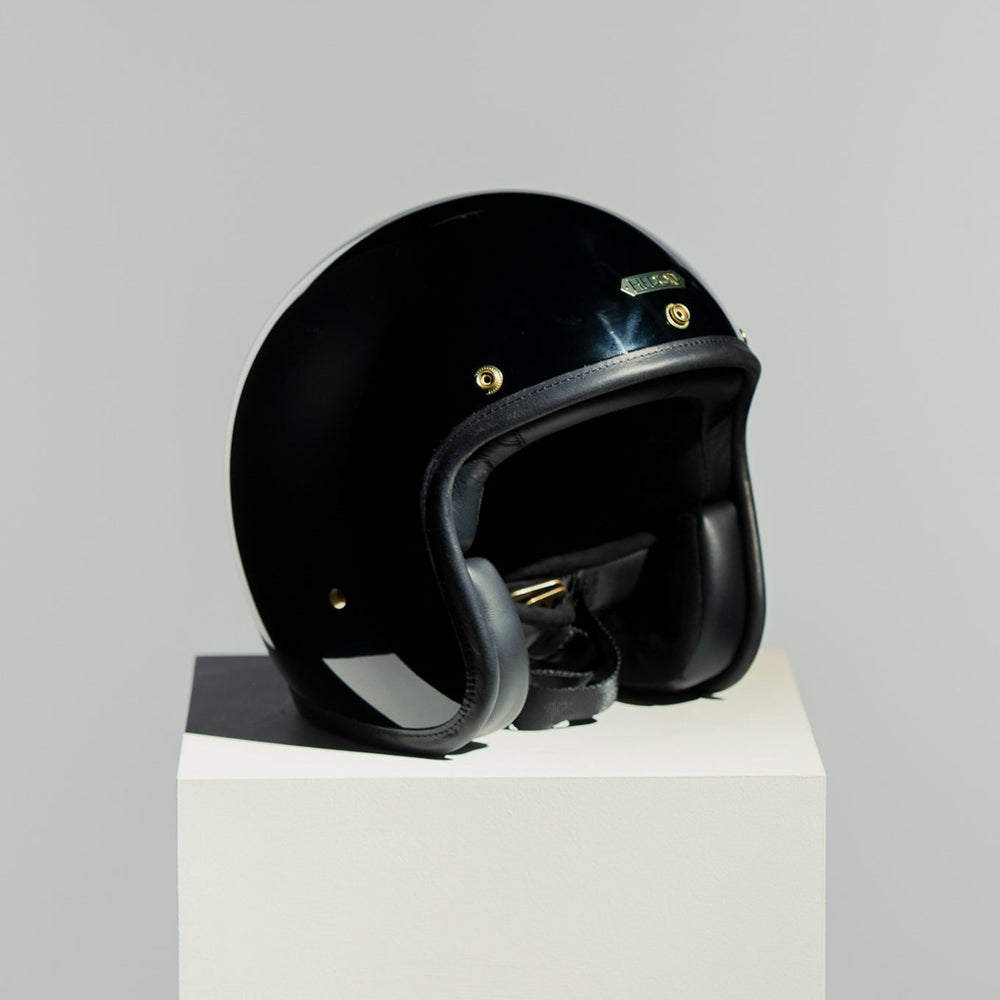 Front right view Hedon Hedonist Helmet - Signature Black