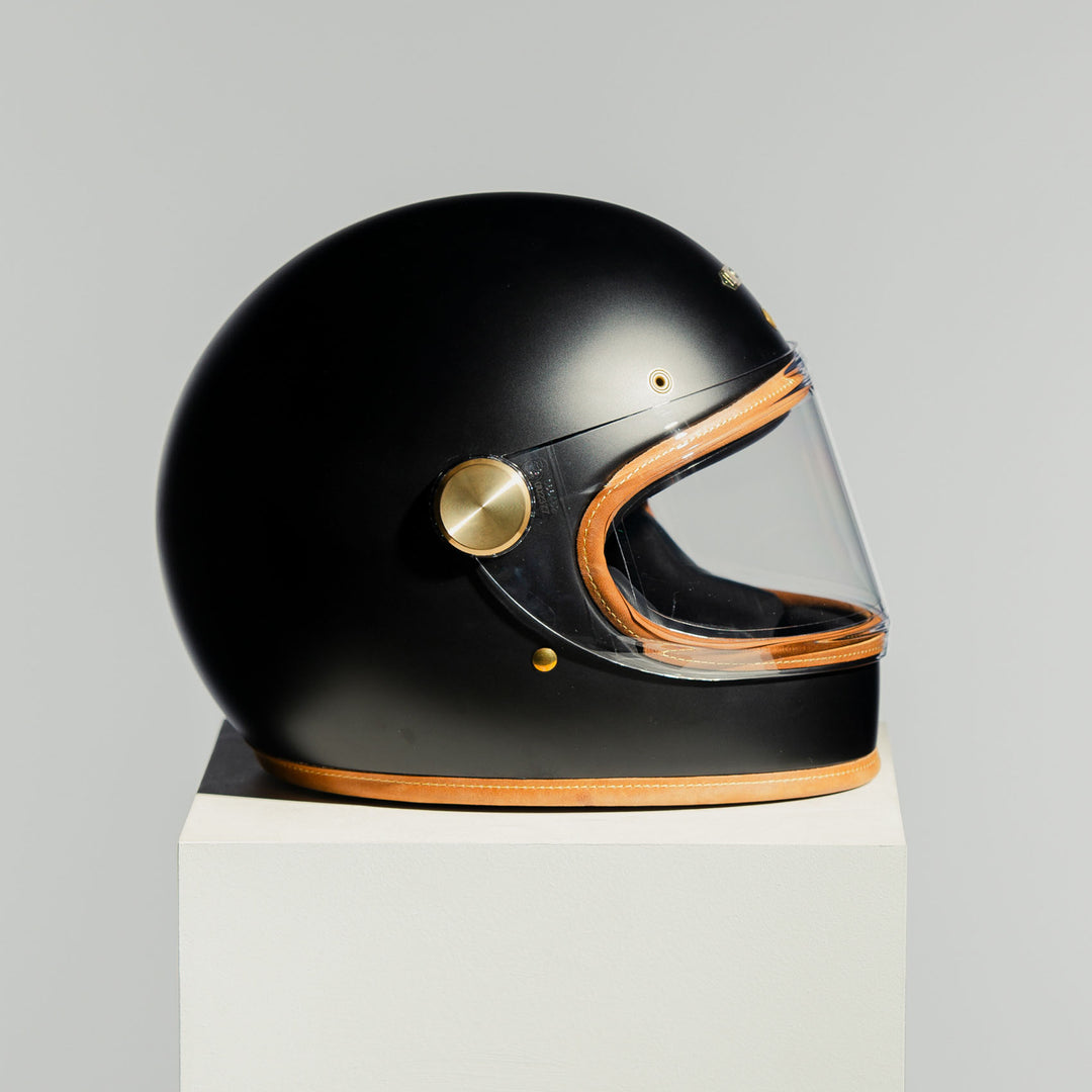 Right side view of Hedon Heroine Racer 2.0 Helmet - Stable Black with clear visor closed