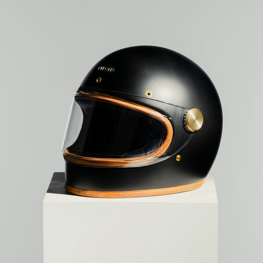 Front Left side view of Hedon Heroine Racer 2.0 Helmet - Stable Black with clear visor closed