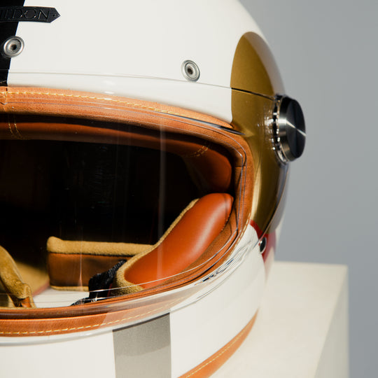 Close-up right side view of visor mechanism Hedon Heroine Racer 2.0 Helmet- Bauhaus.