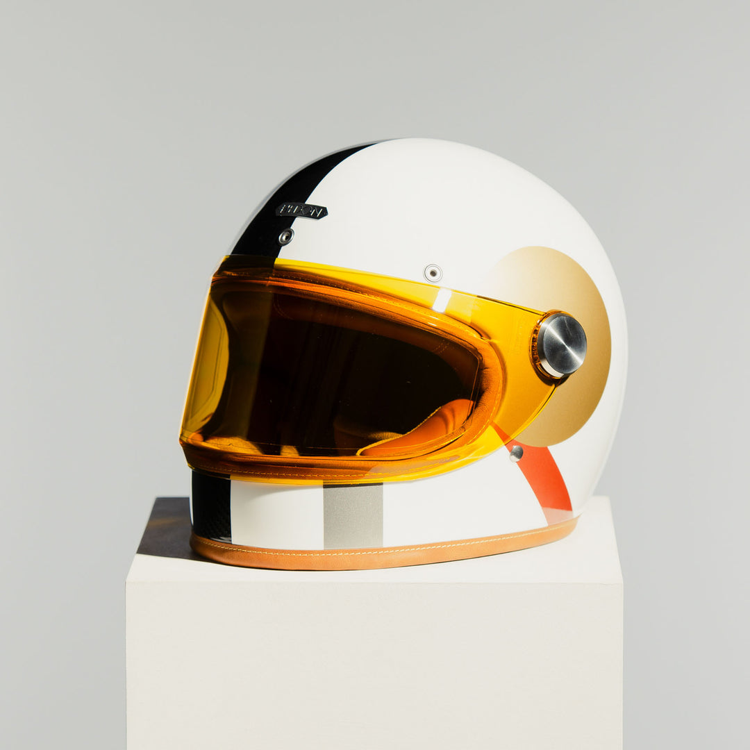 Front left view of the Hedon Heroine Racer 2.0 Helmet – Bauhaus with tinted visor closed
