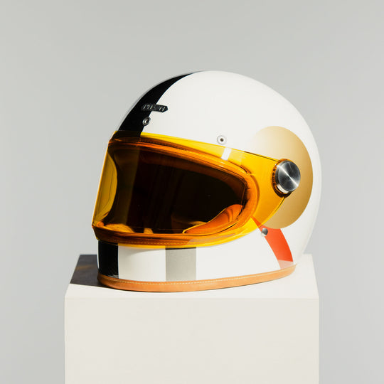 Front left view of the Hedon Heroine Racer 2.0 Helmet – Bauhaus with tinted visor closed
