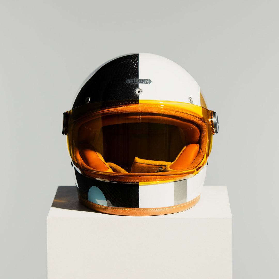 Front view of the Hedon Heroine Racer 2.0 Helmet – Bauhaus with tinted visor closed.