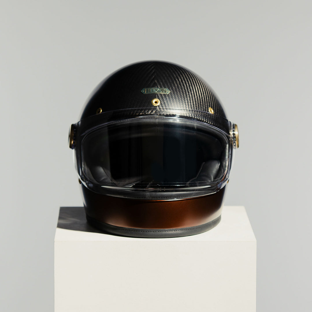 Front view of the Hedon Heroine Racer 2.0 Helmet – Eemes with the clear visor closed