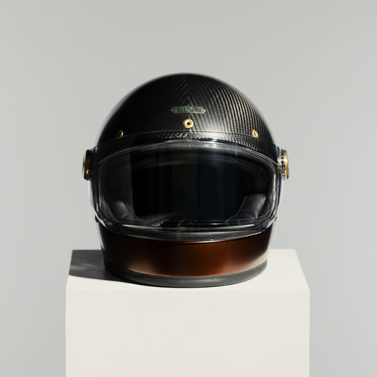 Front view of the Hedon Heroine Racer 2.0 Helmet – Eemes with the clear visor closed