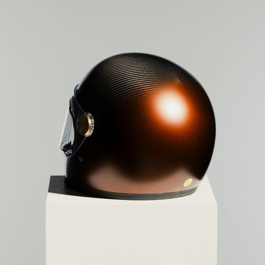Rear right side view of the Hedon Heroine Racer 2.0 Helmet – Eemes with the clear visor closed