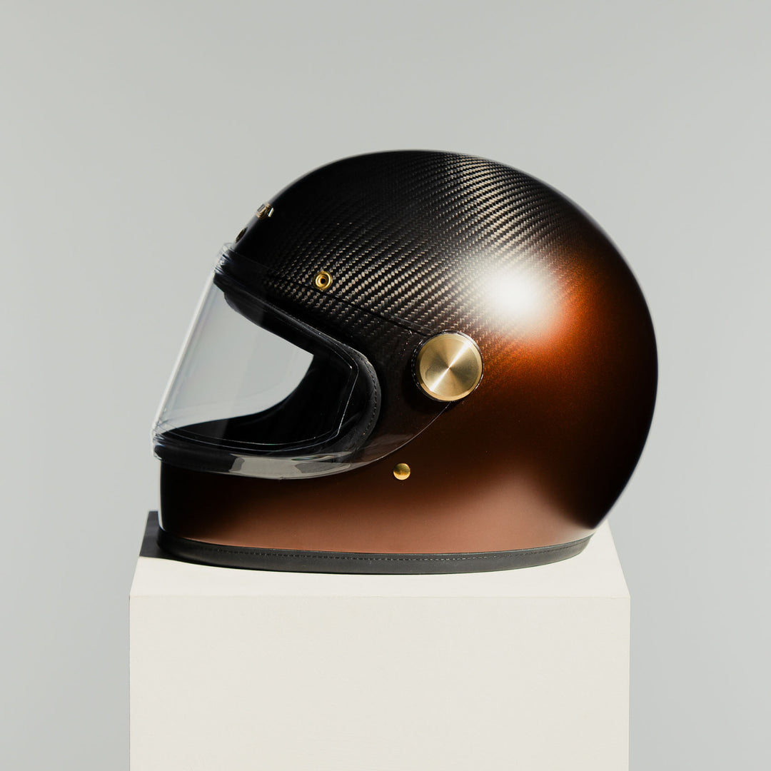 Right side view of the Hedon Heroine Racer 2.0 Helmet – Eemes with the clear visor closed