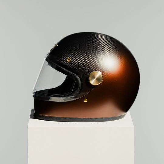 Right side view of the Hedon Heroine Racer 2.0 Helmet – Eemes with the clear visor closed