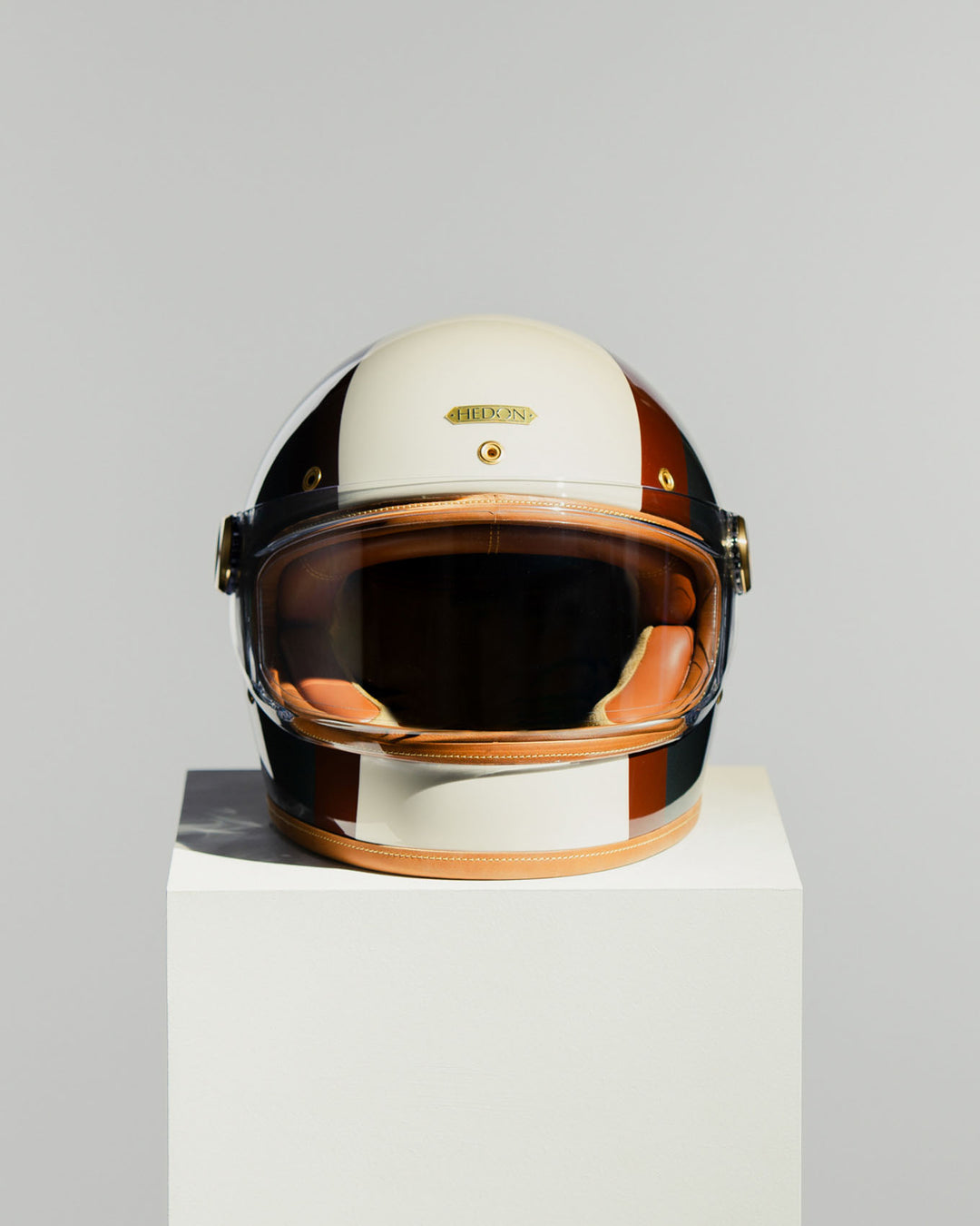 Front view of Hedon Heroine racer Helmet - Eastwood with clear visor closed