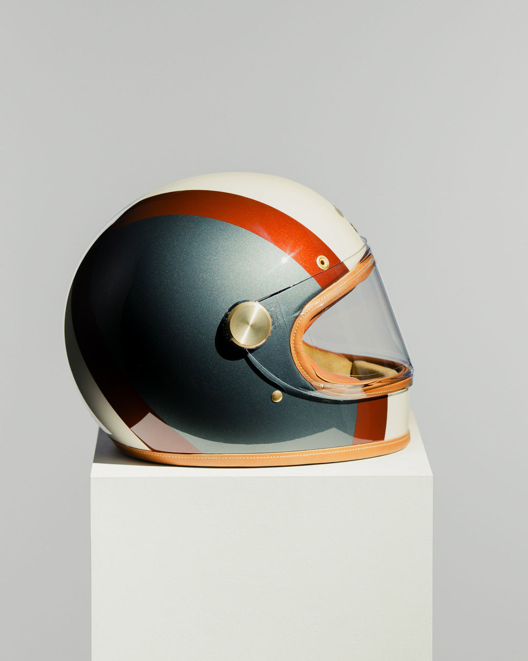 Right side view of Hedon Heroine Racer Helmet - Eastwood with clear visor closed