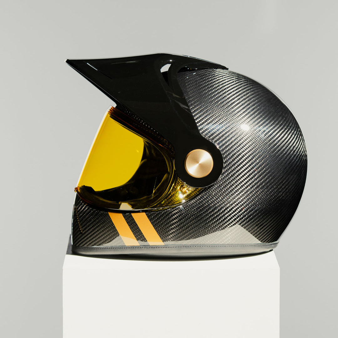 Left side view of the Hedon Psilo Explorer Helmet – Commander