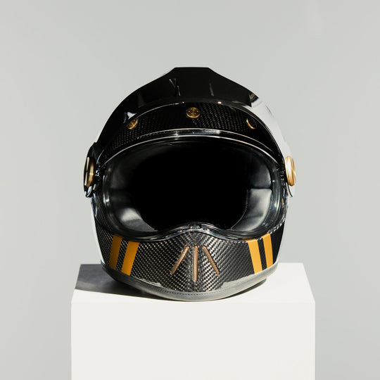 Front view of the Hedon Psilo Explorer Helmet – Commander with the visor closed