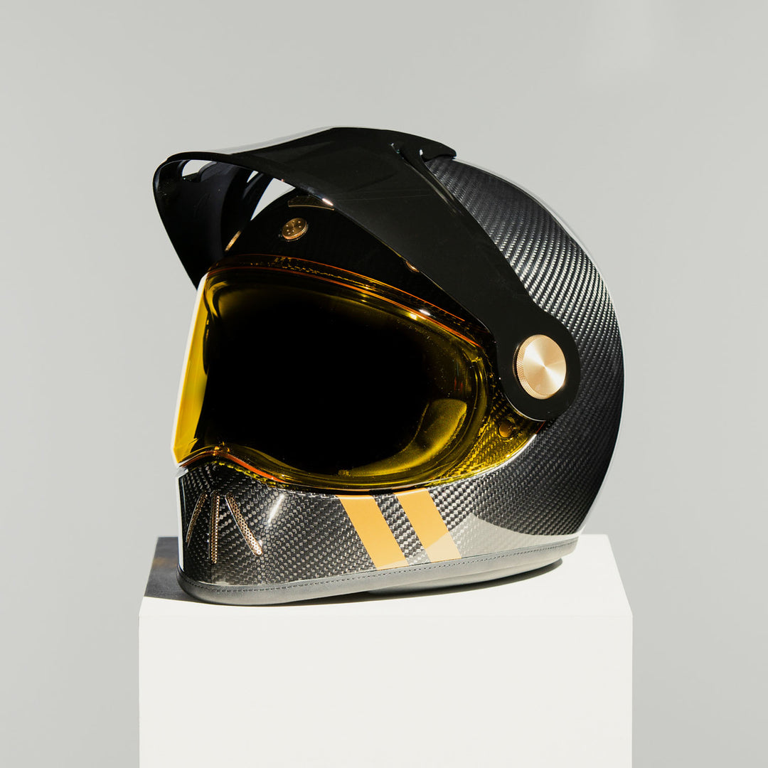 Front left side view of the Hedon Psilo Explorer Helmet – Commander