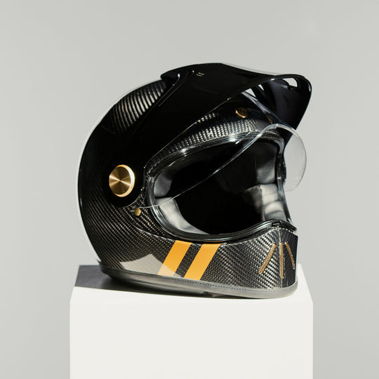 Front right side view of the Hedon Psilo Explorer Helmet – Commander with the visor open