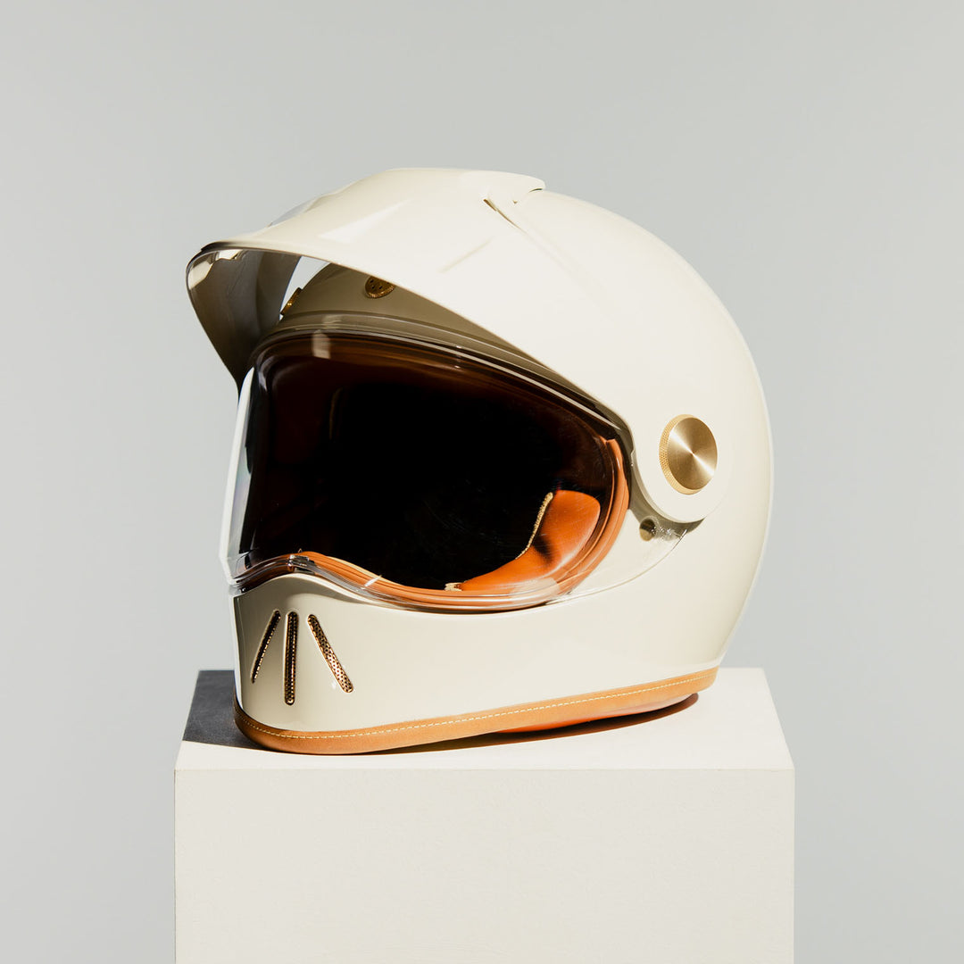 Hedon Psilo Explorer Helmet – Ivory Nomad left front three-quarter view