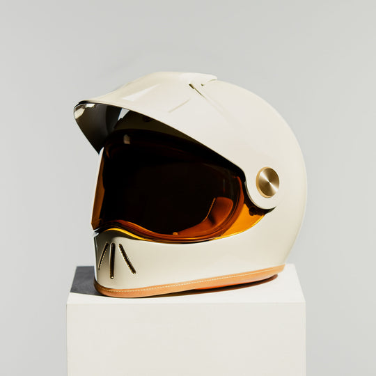 Hedon Psilo Explorer Helmet – Ivory Nomad left front three-quarter view