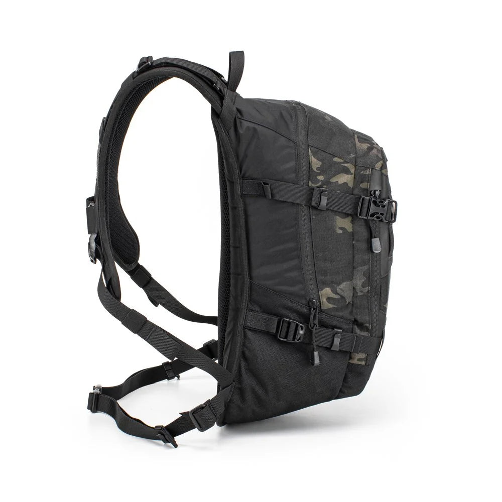 Kriega Backpack R20, side view showing harness straps