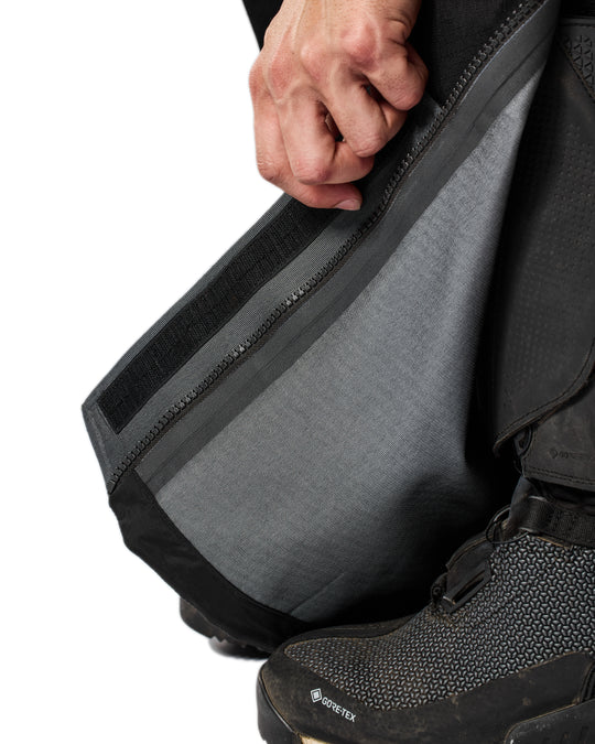 Interior lining and waterproof membrane of REV’IT Component 3 H2O pants