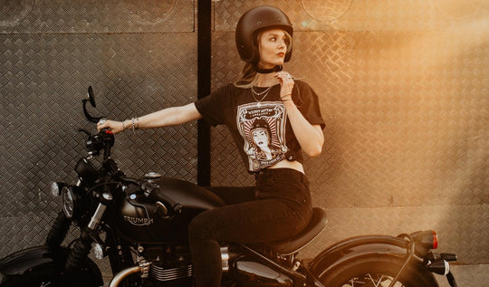 Wildust-sister-woman-rider-tee-model-on-motorcycle