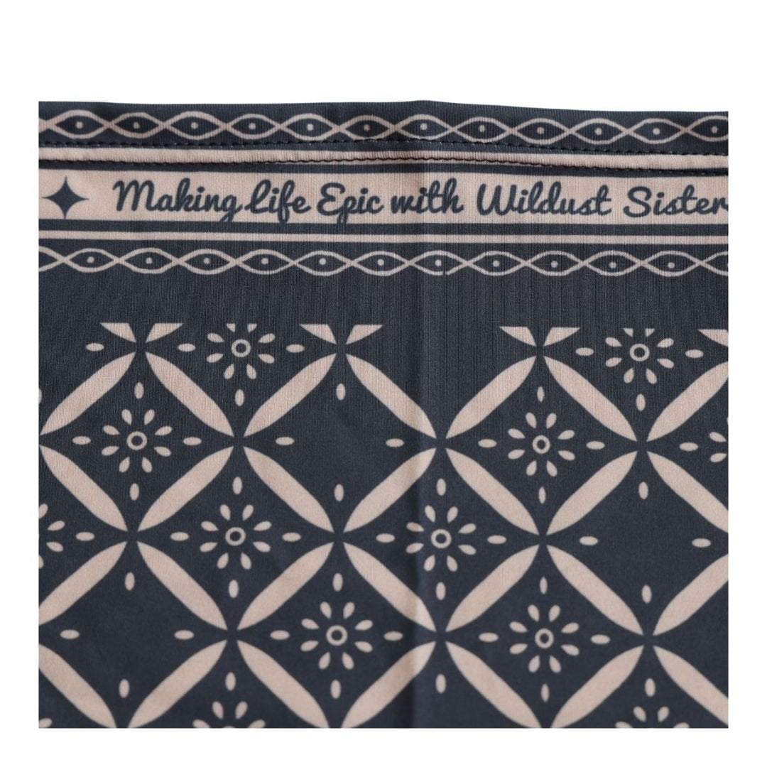 Wildust Sisters Neckwarmers