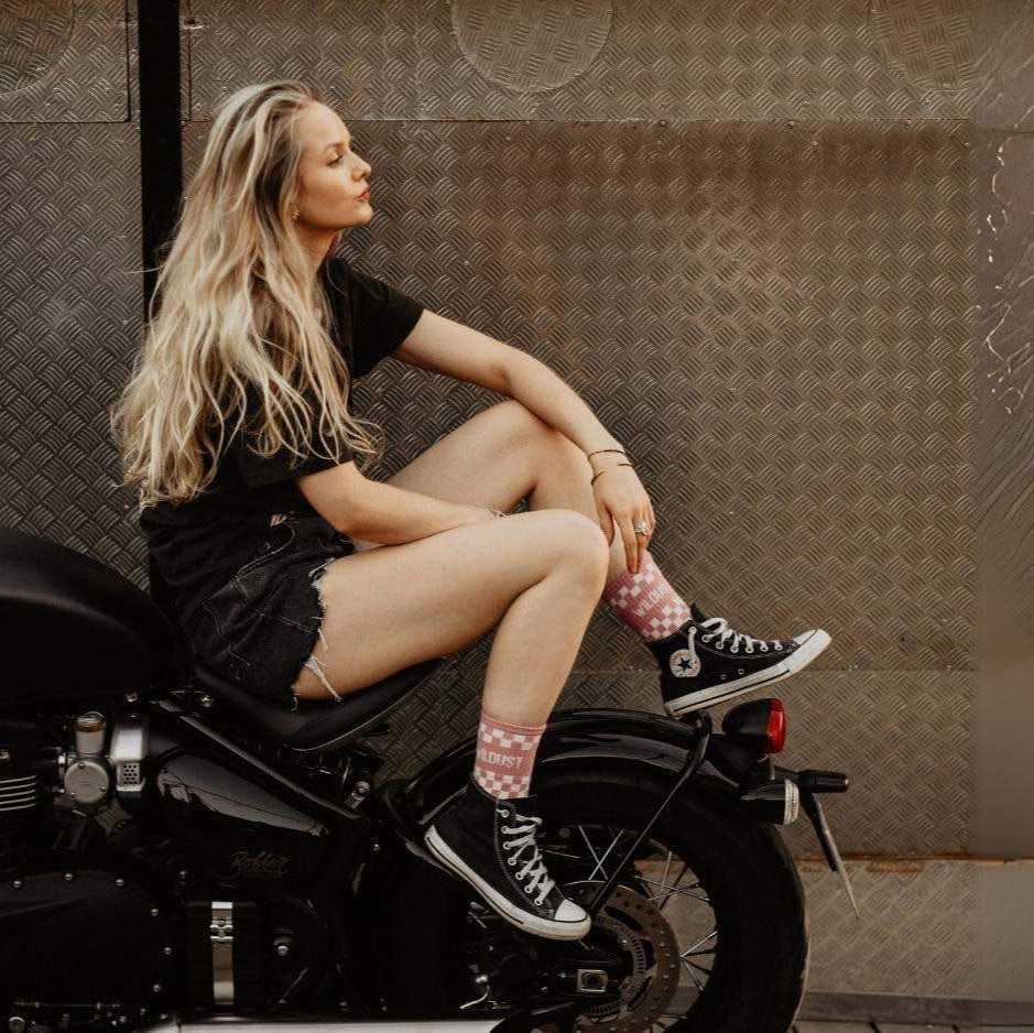 wildust female socks